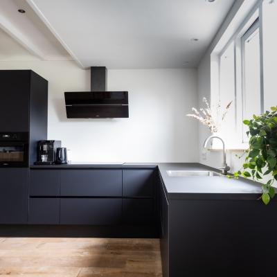 Kitchen Six